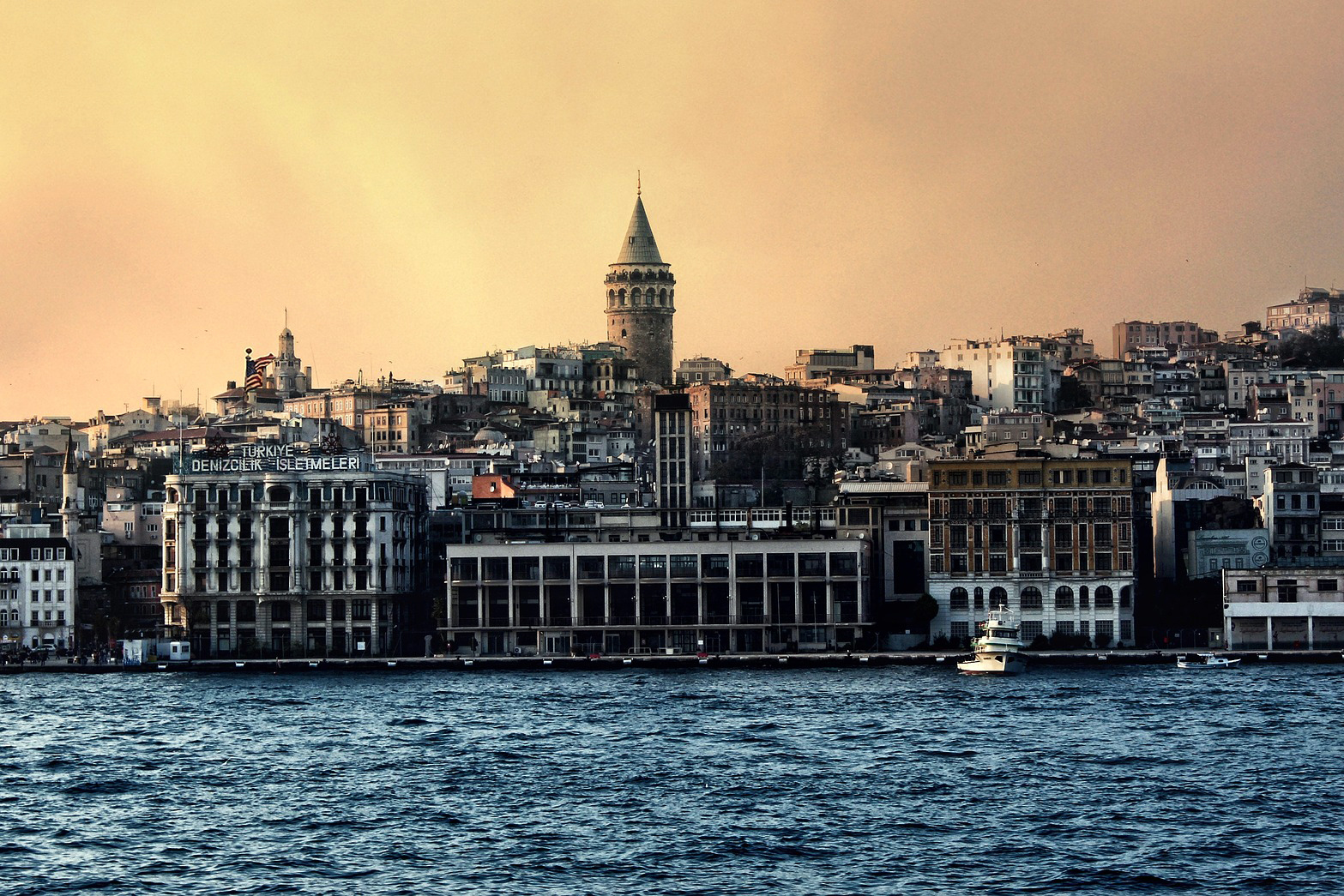 istanbul-1084458_1920.jpg