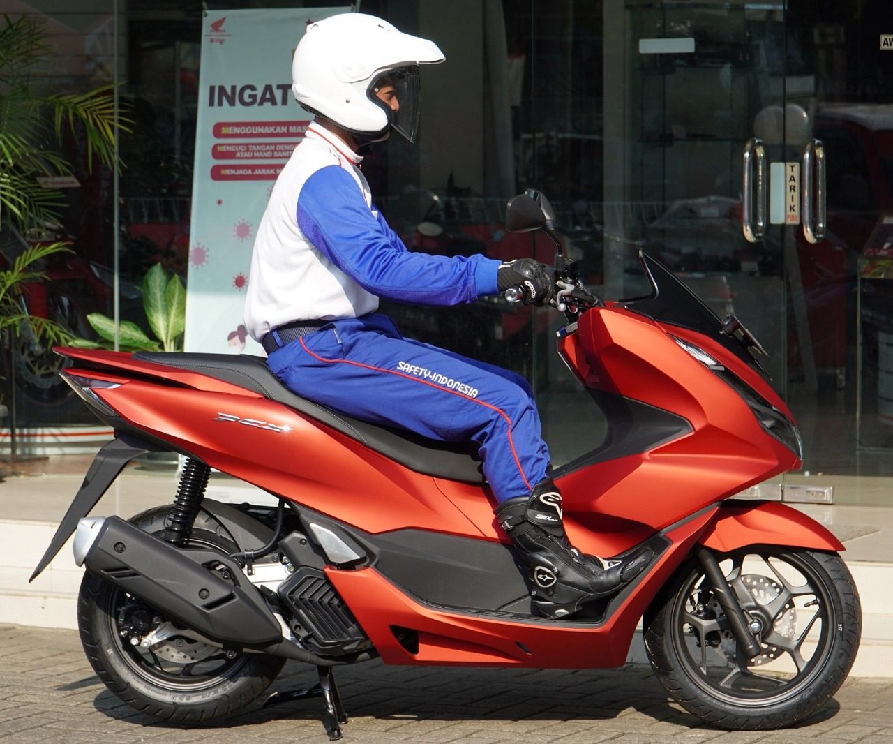 PCX11.jpg